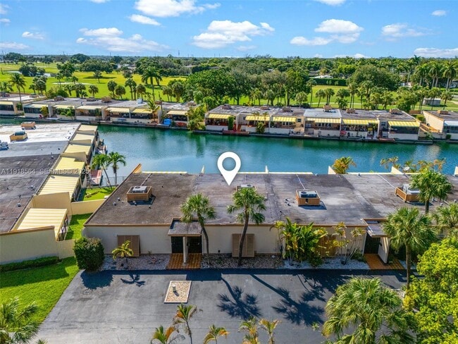 Foto del edificio - 15504 Sharpecroft Dr