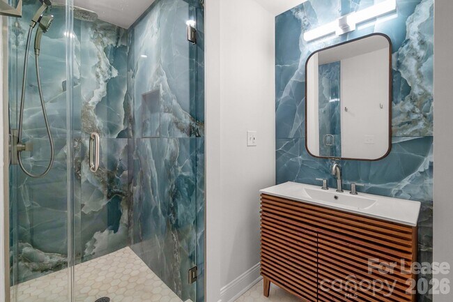 Foto del edificio - 812 E 18th St