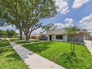 Building Photo - 5627 Cerritos Dr