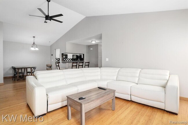 Foto del edificio - 3601 Oakmonte Blvd
