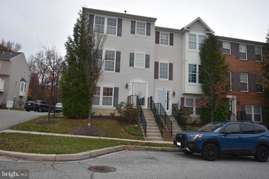 Primary Photo - 8324 Stickley Ct