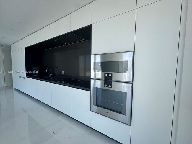 Photo - 300 Biscayne Blvd Way Apartment