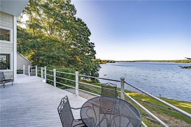 Foto del edificio - 166 Old Colchester Rd