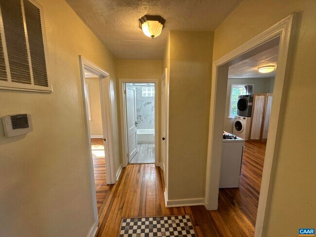 Foto del edificio - 600 Elliott Ave