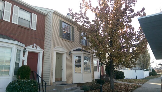 Foto del edificio - Great Town Home in Fantastic Location