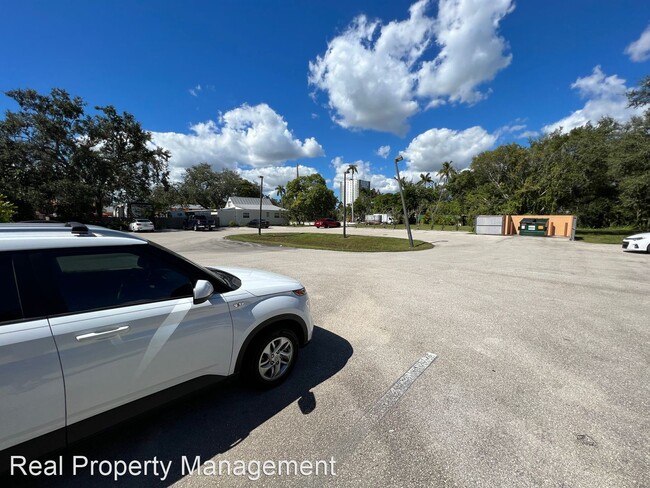 Building Photo - 2 br, 2 bath House - 2575 2nd Street, Unit 11