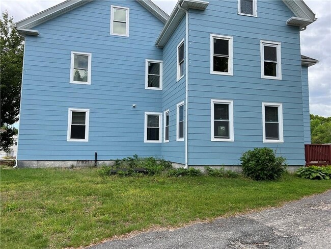 Building Photo - 27 Woodward Rd