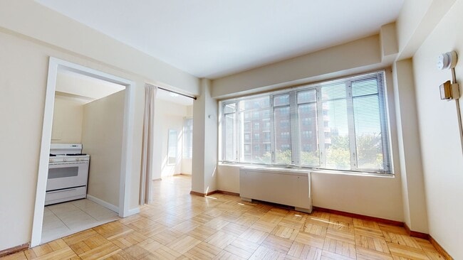 Building Photo - 1711 Massachusetts Ave NW
