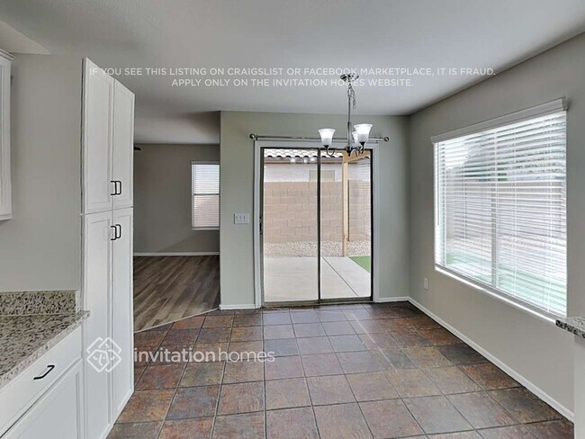 Foto del edificio - 12883 W Windsor Ave