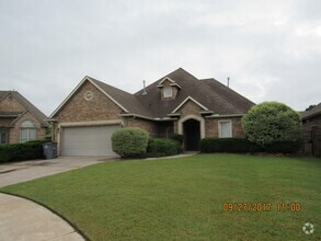 Building Photo - 6907 NW Silver Creek Cir