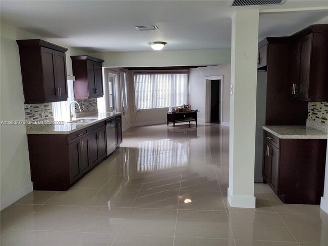 Foto del edificio - 701 Columbus Pkwy