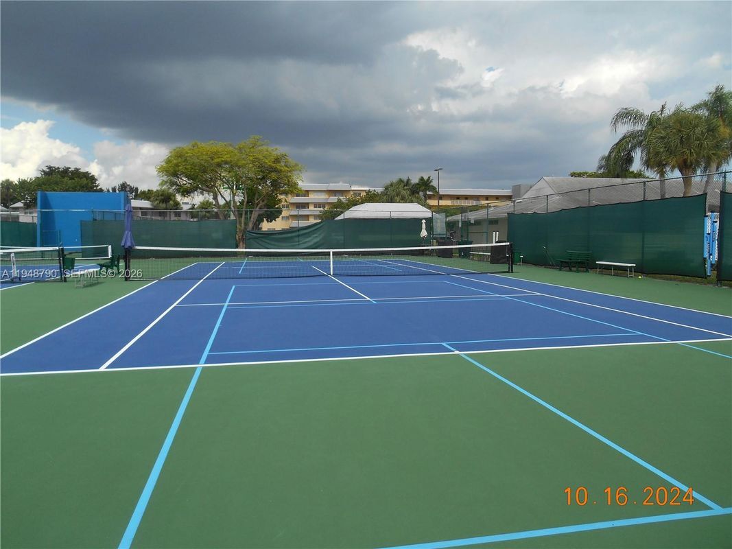 Foto del edificio - 7330 SW 82nd St