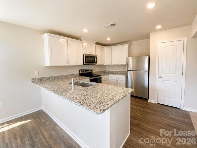 Foto del edificio - 8100 Derby Wood Ln