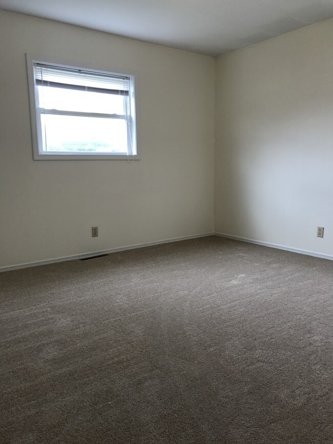 Habitación Principal - 733 Rockwell Ave
