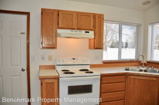 Foto del edificio - 3 br, 2 bath House - 5769 N. LaChaise Lane