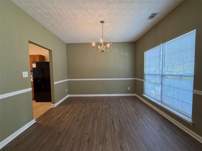 Foto del edificio - 644 Kenridge Dr
