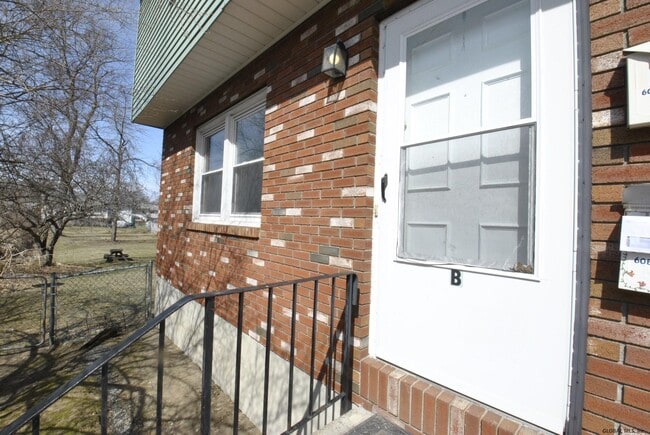 Building Photo - 60 McNutt Ave