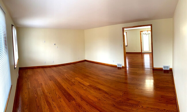 Sala de estar - 116 N Union Rd