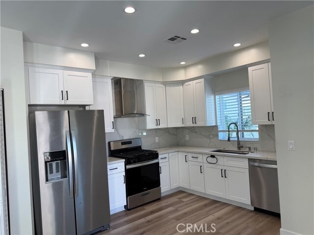 Foto del edificio - 9585 Woodale Ave