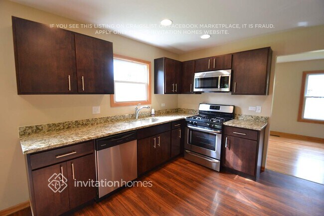 Foto del edificio - 605 Red Coach Ln