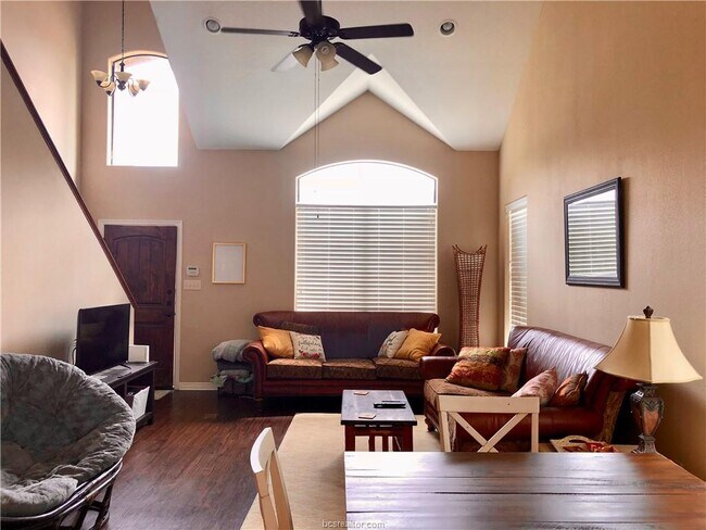 Foto del edificio - 1707 Boardwalk Ct