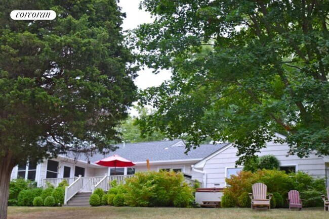 Building Photo - 12 Dickerson Dr