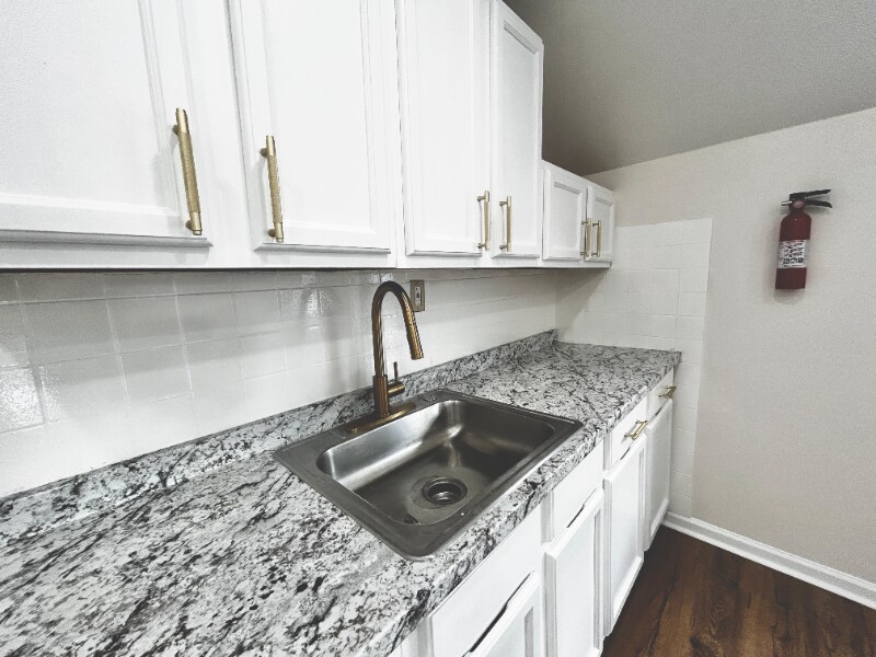 Primary Photo - 180 N 12th St