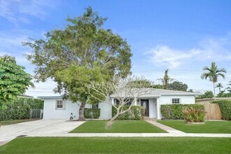 Building Photo - 6871 SW 50th Terrace