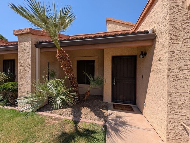 Building Photo - 2 Bedroom Condo in the Amber Hills Condomi...