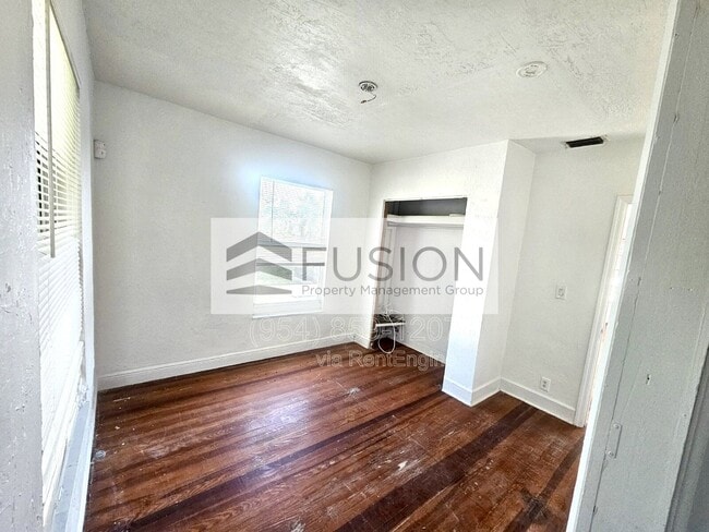 Photo - 708 NE 4th St Townhome