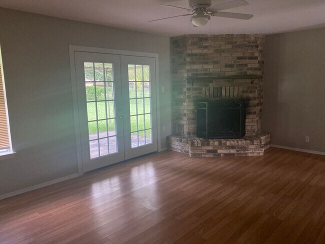 Foto del edificio - 3/2 off Loy Lake in Sherman!