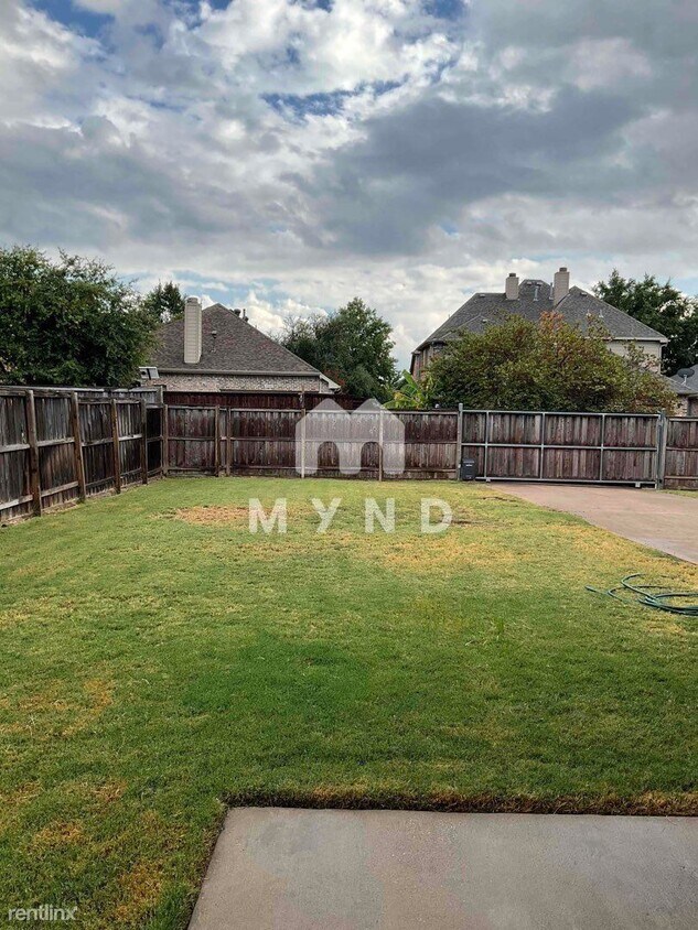 Primary Photo - 4 br, 2.5 bath House - 11397 Snyder Dr
