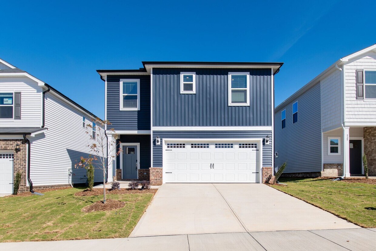 Foto principal - Stunning 3-Bedroom Residence in Oak Manor,...