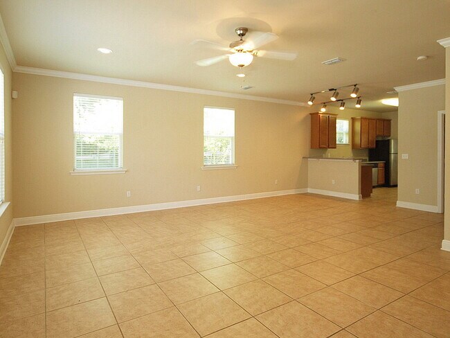 Foto del edificio - Hamptons on High – 4 Bedroom / 4 Bathroom Student Townhome Near FSU & TSC!