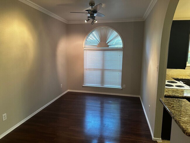Foto del edificio - Amazing home in Farmington Estates!