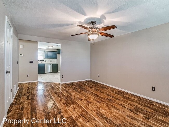 Building Photo - 3 br, 1 bath House - 664 SW 12th St