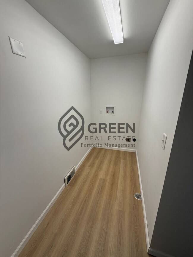 Foto del edificio - 735 N Schuyler Ave