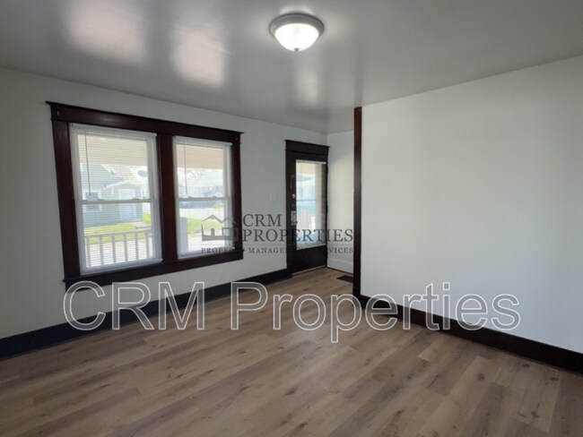 Foto del edificio - 718 W Monroe St