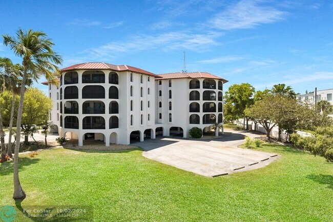 Building Photo - 1998 Overseas Hwy