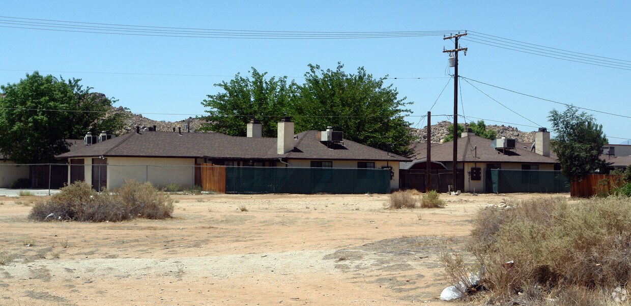 Building Photo - 20318 Thunderbird Rd