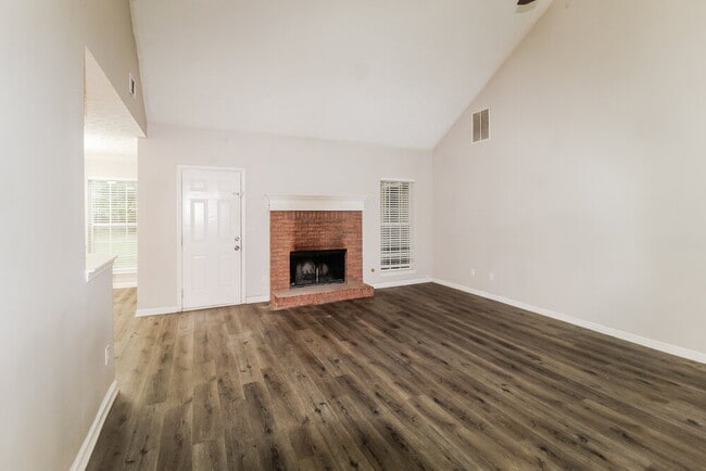 Foto del edificio - 850 Chaseridge Dr