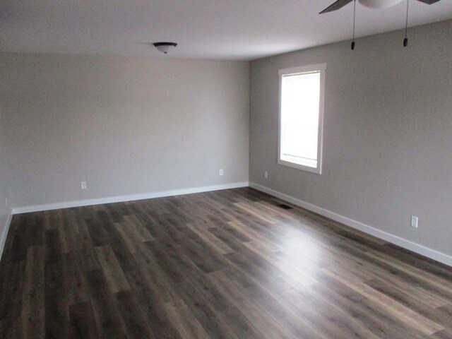 Building Photo - 403 N Morris Ave
