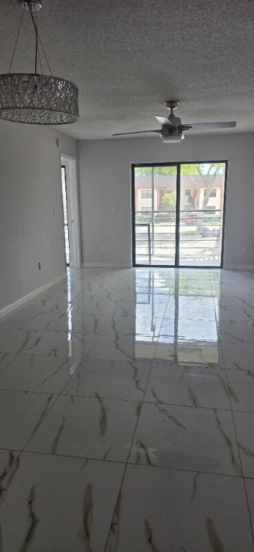 Foto del edificio - 900 NE 209th Terrace