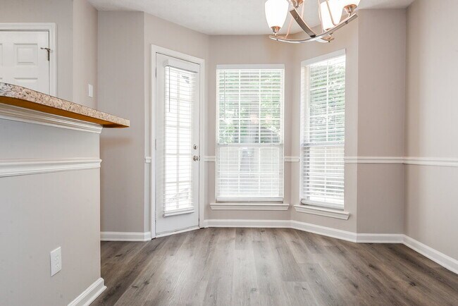 Foto del edificio - 642 Beaver Run Trce