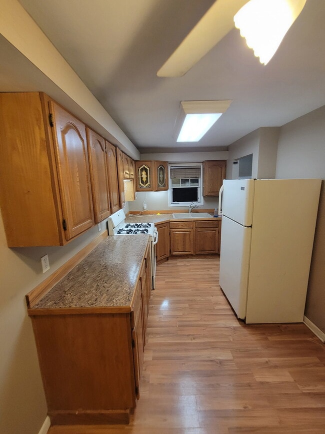 Building Photo - 609 Orchard Ave
