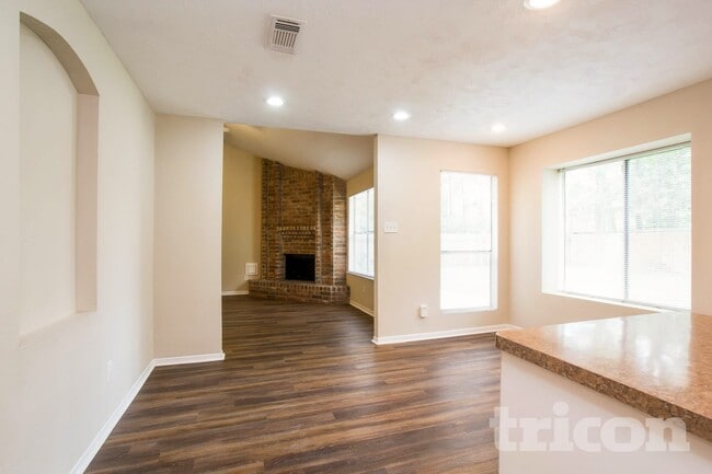 Foto del edificio - 3623 Village Grove Dr