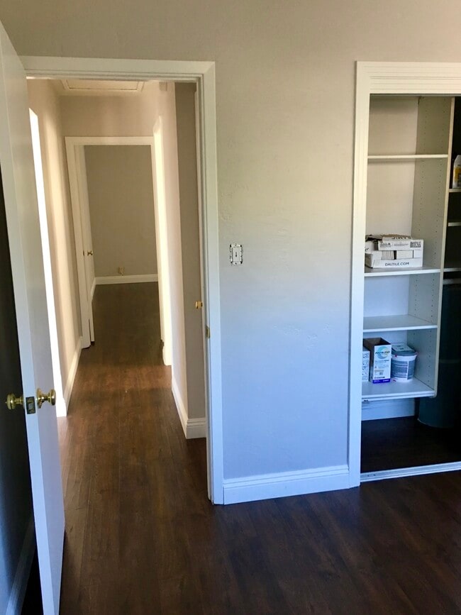 Building Photo - 1931 Cypress Ave