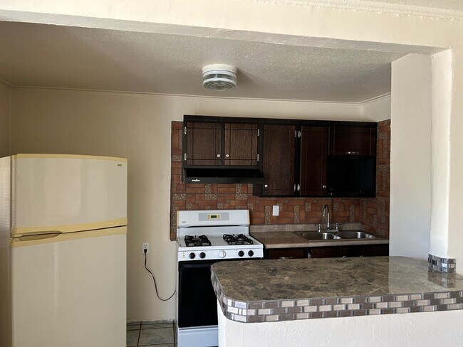 Foto del edificio - 524 N Mesquite St