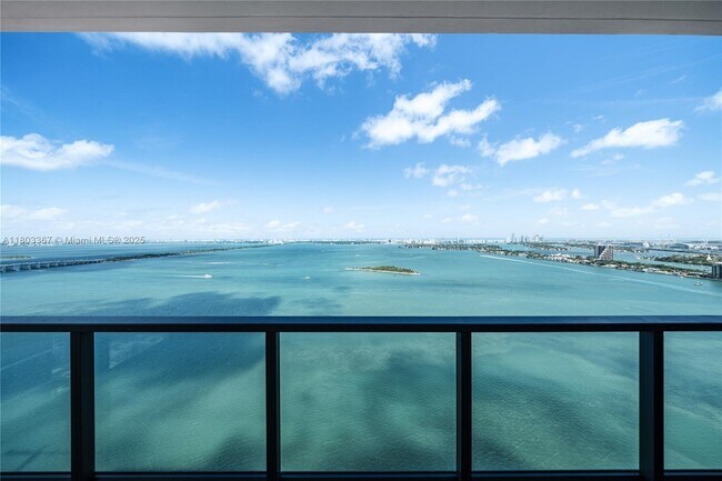 Foto del edificio - 788 NE 23rd St