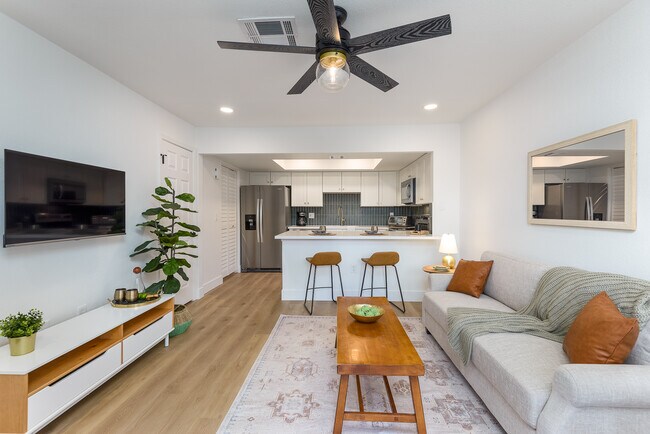 Foto del edificio - 1645 W Baseline Rd